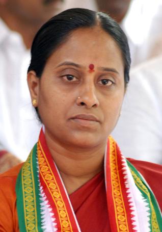 Konda Surekha to join TRS Party