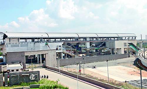 Hyderabad Metrobridge work to stop the trains